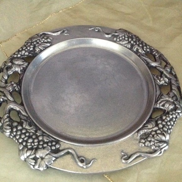 Pewter Vintage Carson Statesmetal Raised Grape Design Tray w/Sugar & Creamer - Picture 5 of 11